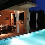 Villa 4-seasons Pool Near Meteora