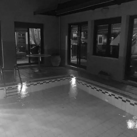 فيلة 4-seasons Pool Near Meteora *