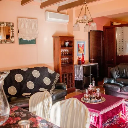 4-seasons Pool Near Meteora فيلة *