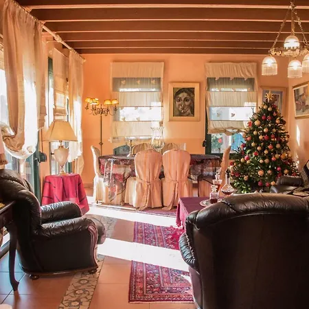 4-seasons Pool Near Meteora فيلة