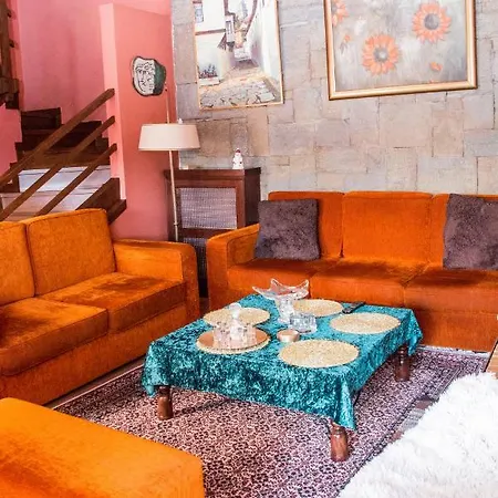 4-seasons Pool Near Meteora فيلة *