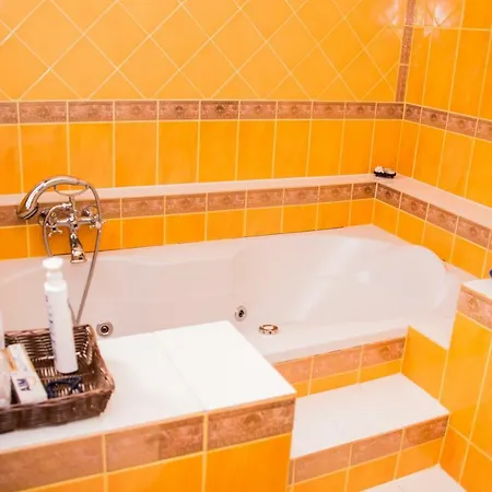 4-seasons Pool Near Meteora * Tríkala