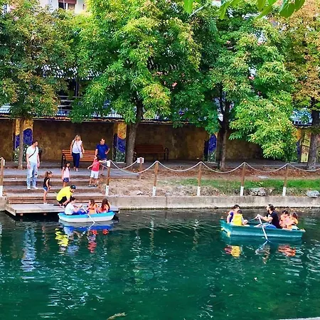 4-seasons Pool Near Meteora فيلة