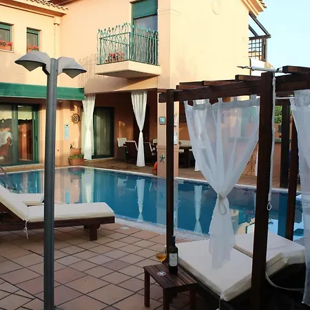 Villa 4-seasons Pool Near Meteora *