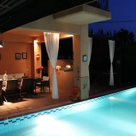 Villa 4-seasons Pool Near Meteora