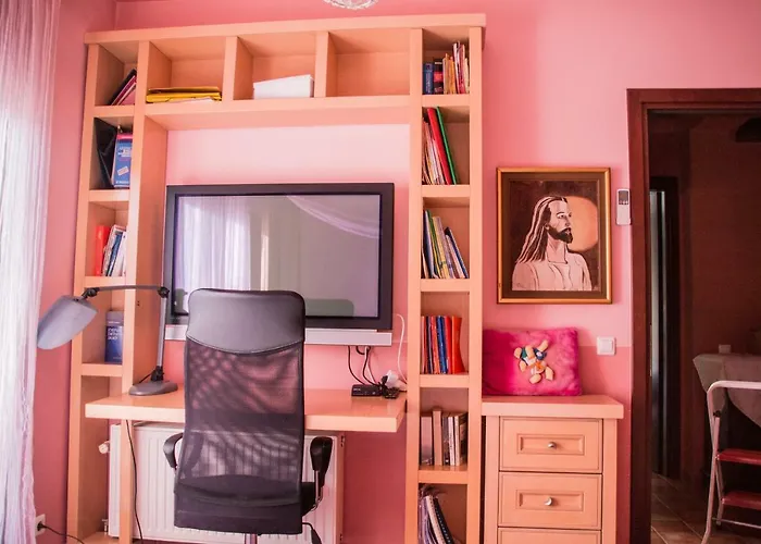 4-seasons Pool Near Meteora Trikala (Thessaly)