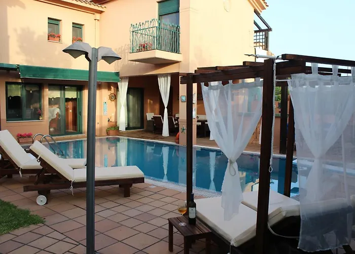 Villa 4-seasons Pool Near Meteora *